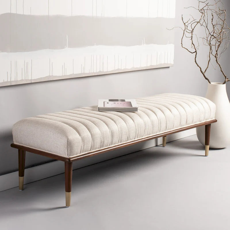 This modern-style medieval bench boasts an elegant and refined design, making it an essential choice for those with discerning taste who want to create a stylish home.